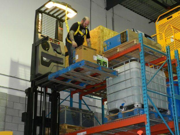 MAGASINIER (Order Picker) - (4 h) course image