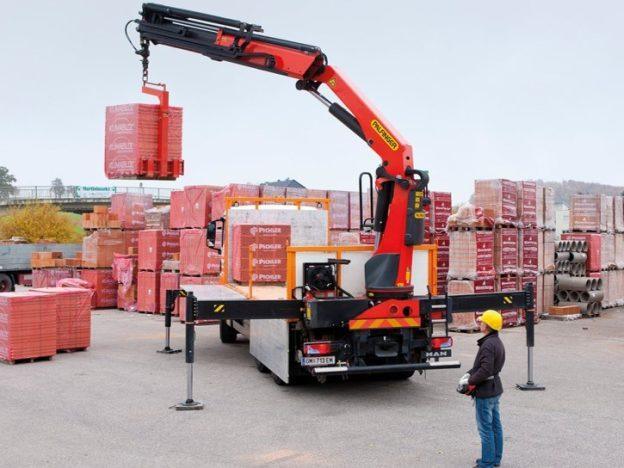 CAMION À MÂT ARTICULÉ - (DÉMO) course image